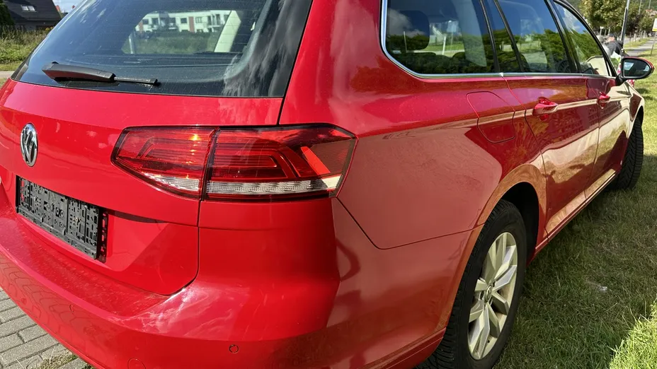 VOLKSWAGEN Passat -