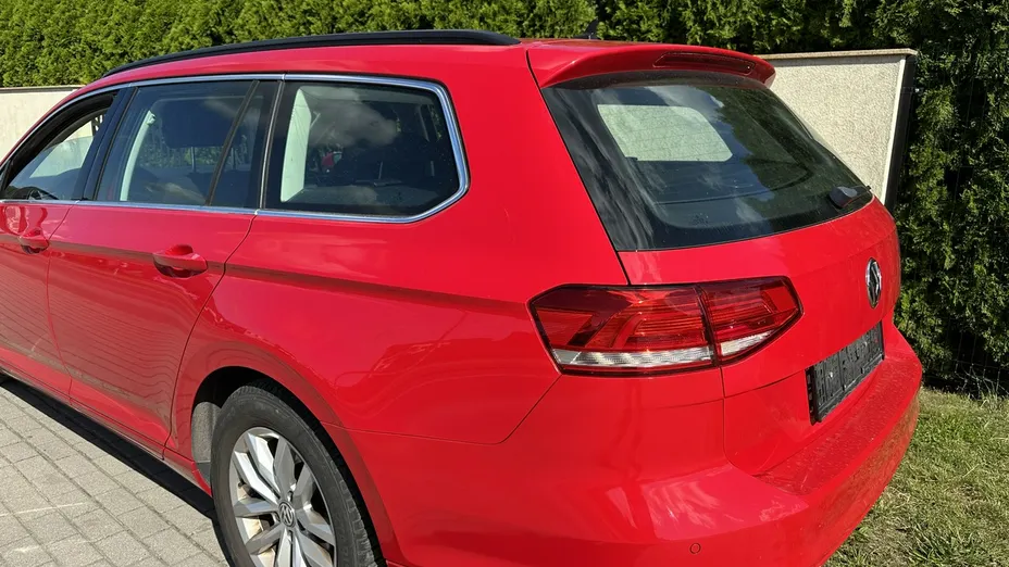 VOLKSWAGEN Passat -