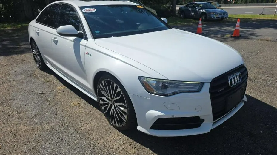 AUDI A6 -