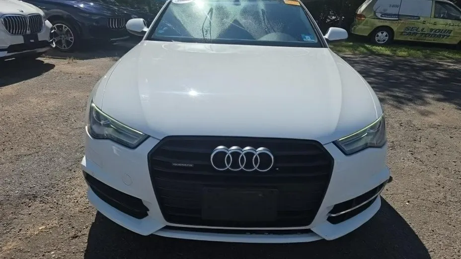 AUDI A6 -