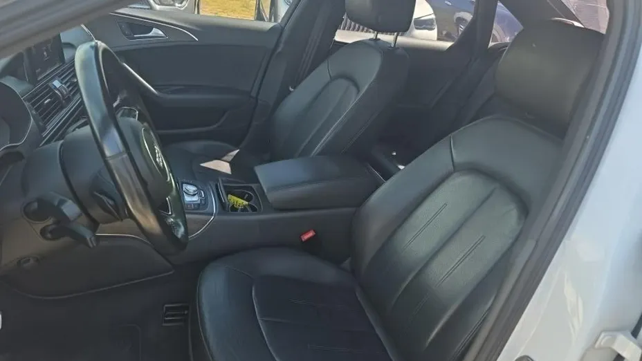 AUDI A6 -