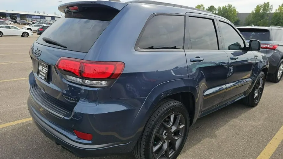 JEEP Grand Cherokee -