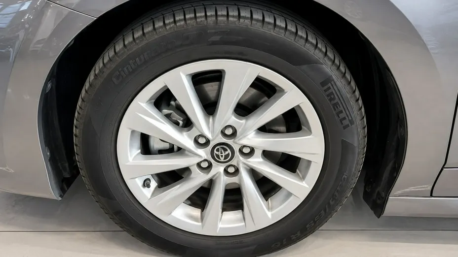TOYOTA Camry -