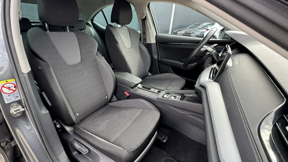 SKODA Octavia -