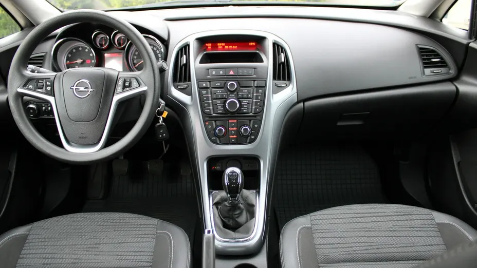 OPEL Astra -