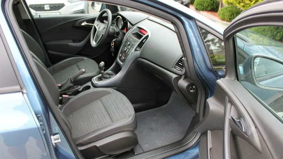 OPEL Astra -