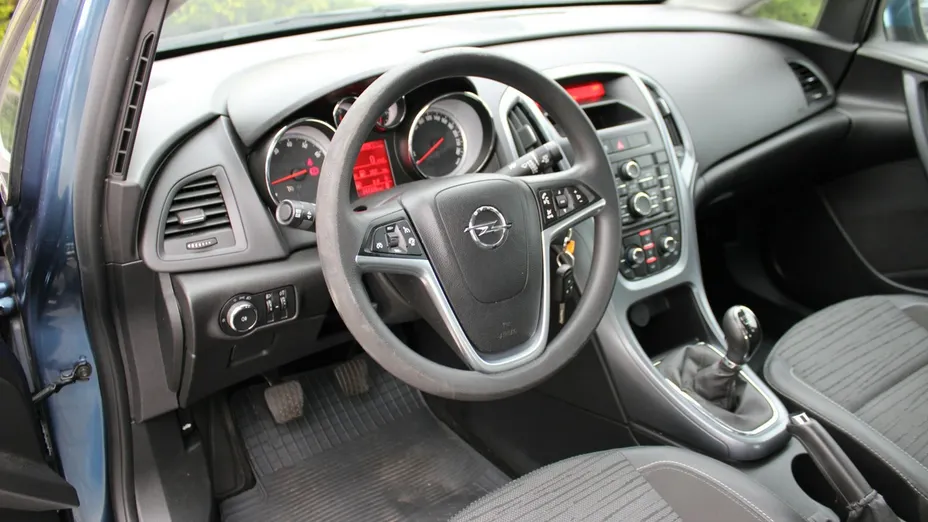 OPEL Astra -
