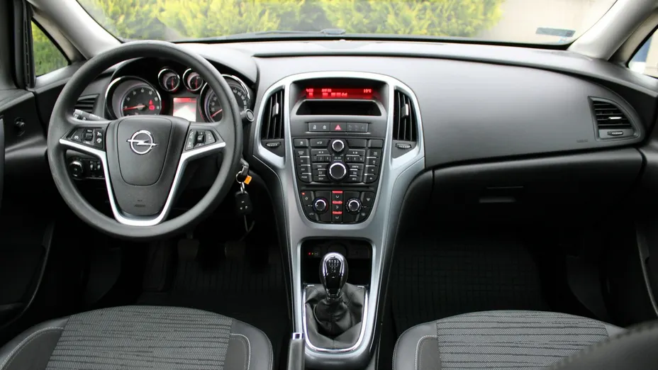 OPEL Astra -