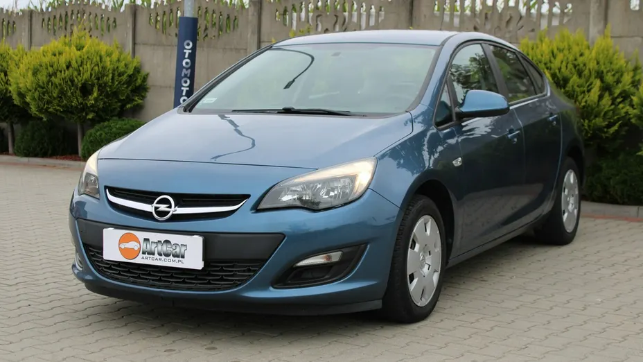 OPEL Astra -