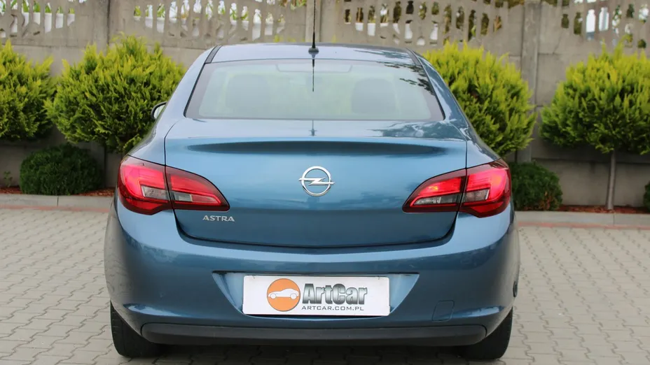 OPEL Astra -