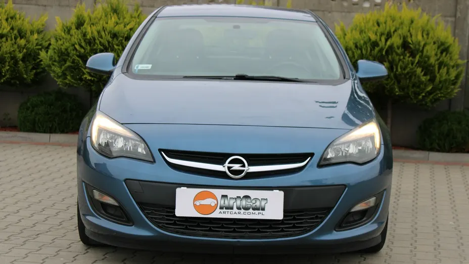 OPEL Astra -