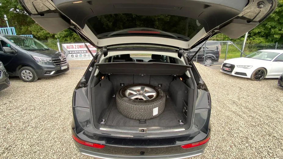 AUDI Q5 -