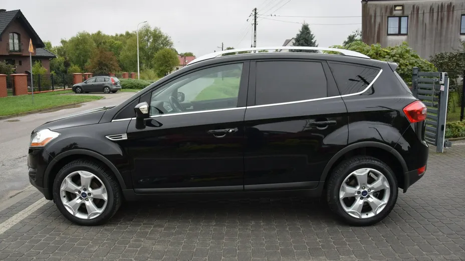 FORD Kuga -