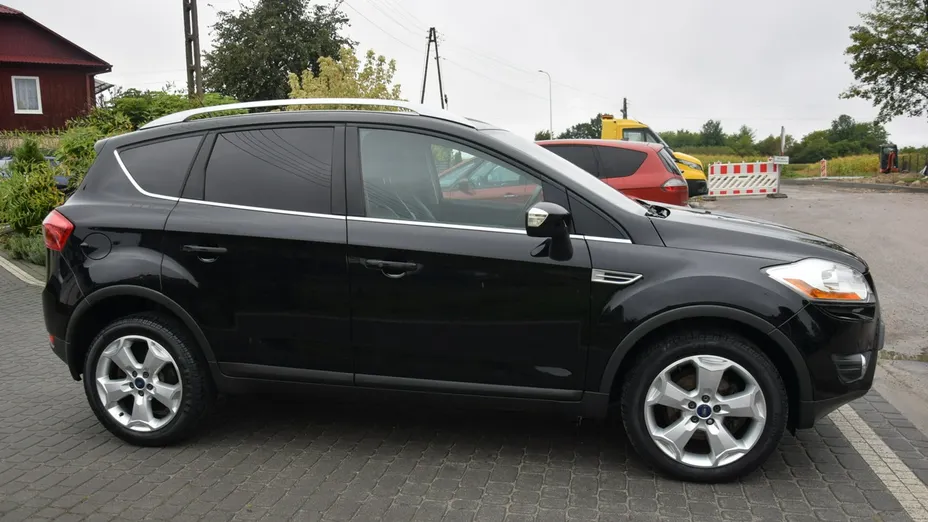 FORD Kuga -