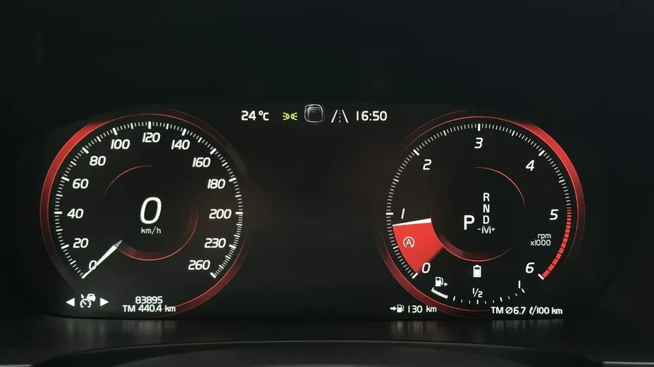 VOLVO V90 -