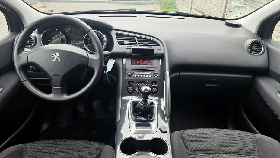 PEUGEOT 3008 -