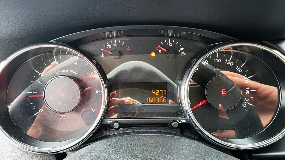 PEUGEOT 3008 -