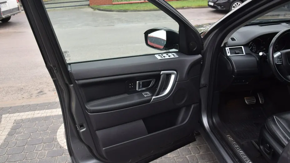 LAND ROVER Discovery Sport -