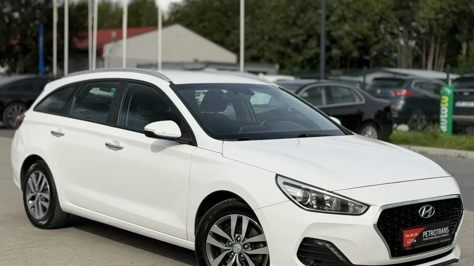 HYUNDAI i30 -