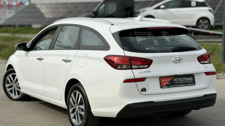 HYUNDAI i30 -
