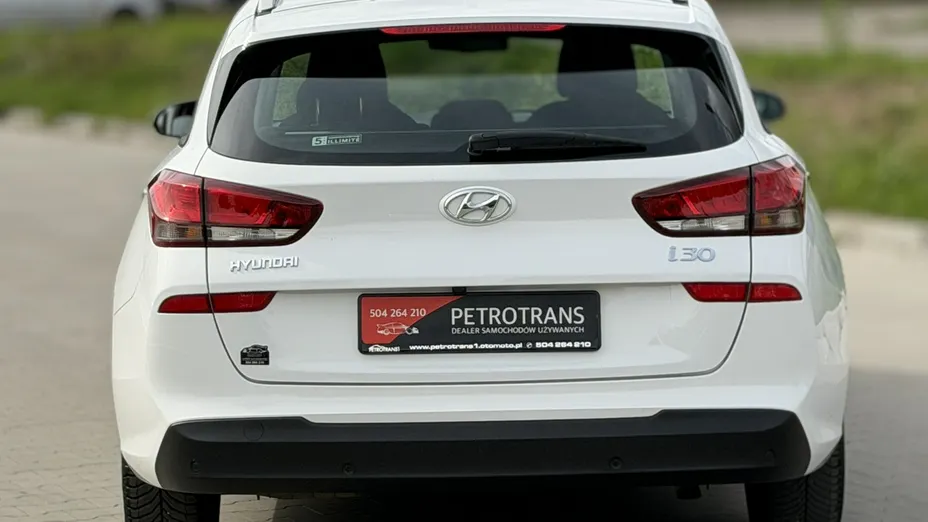 HYUNDAI i30 -
