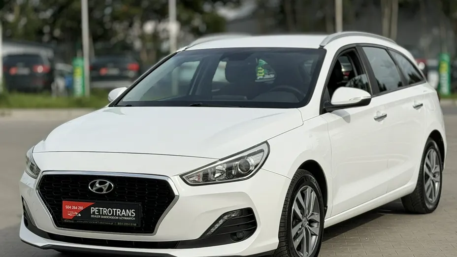 HYUNDAI i30 -