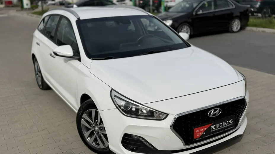 HYUNDAI i30 -