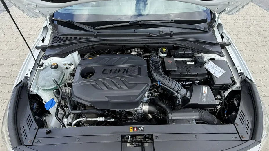 HYUNDAI i30 -