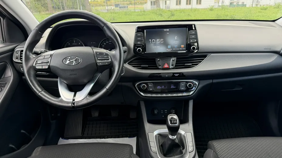 HYUNDAI i30 -
