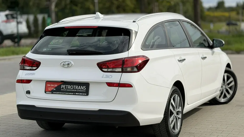 HYUNDAI i30 -