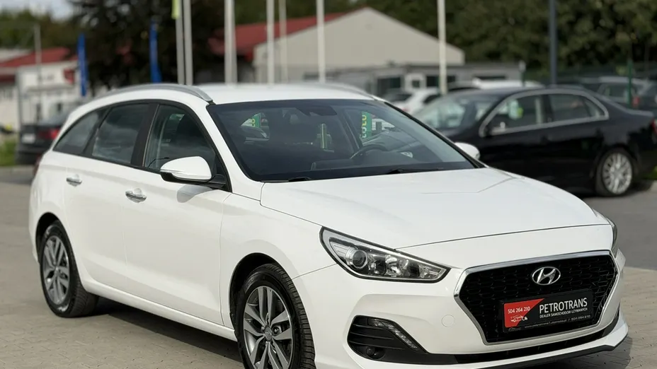 HYUNDAI i30 -
