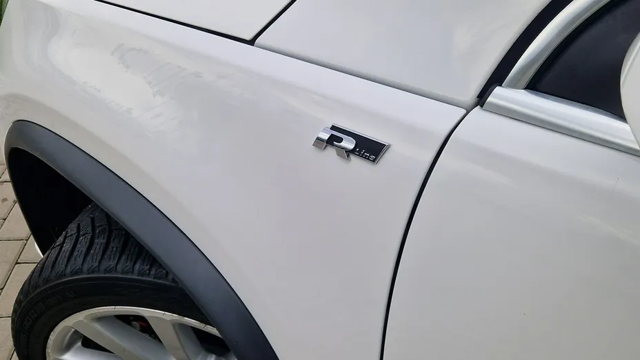 VOLKSWAGEN Tiguan -