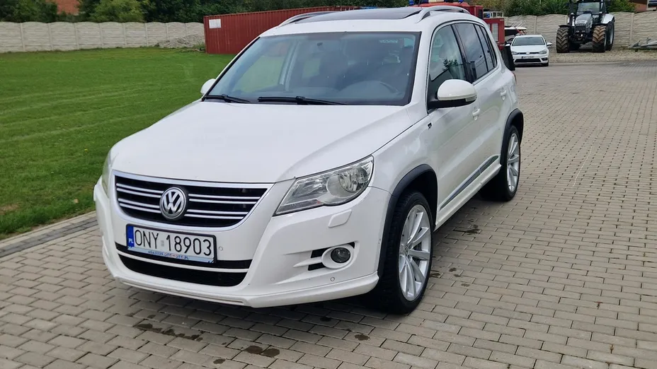 VOLKSWAGEN Tiguan -