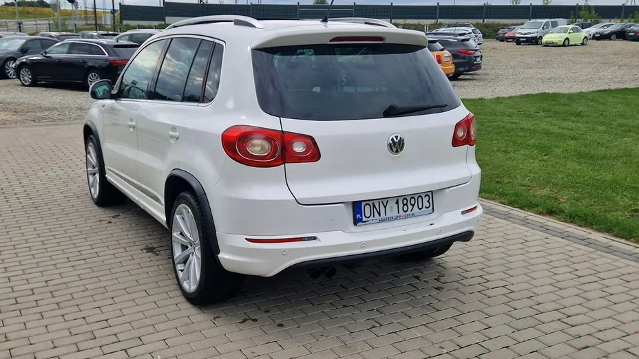 VOLKSWAGEN Tiguan -