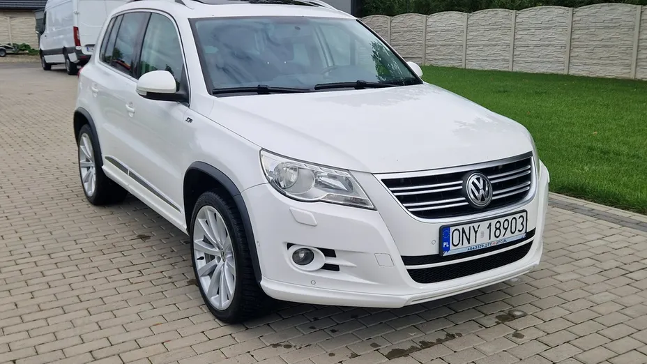 VOLKSWAGEN Tiguan -