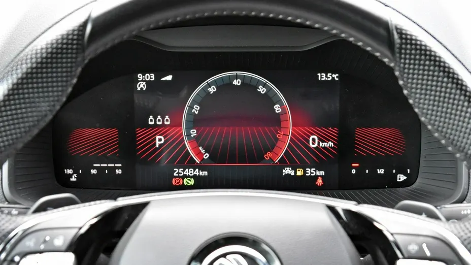 SKODA Karoq -
