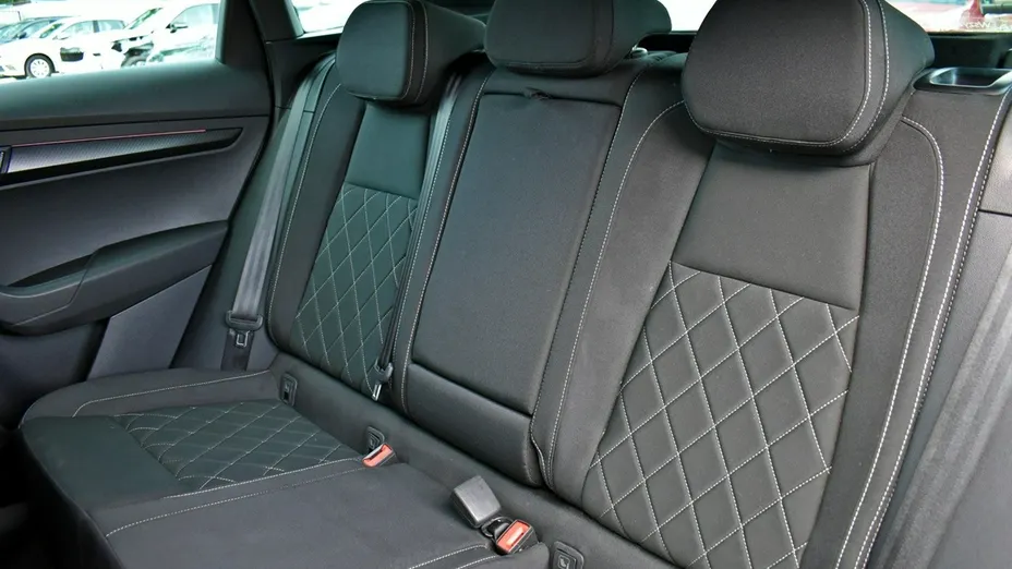 SKODA Karoq -