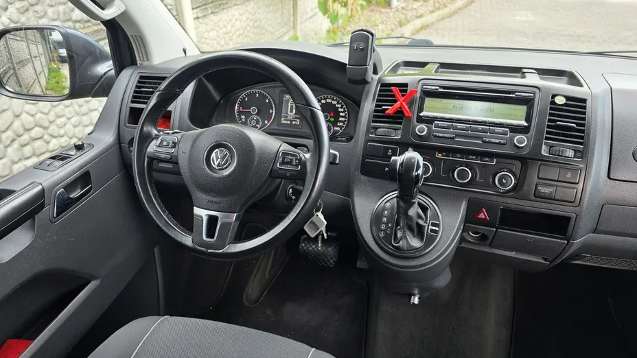 VOLKSWAGEN Multivan -