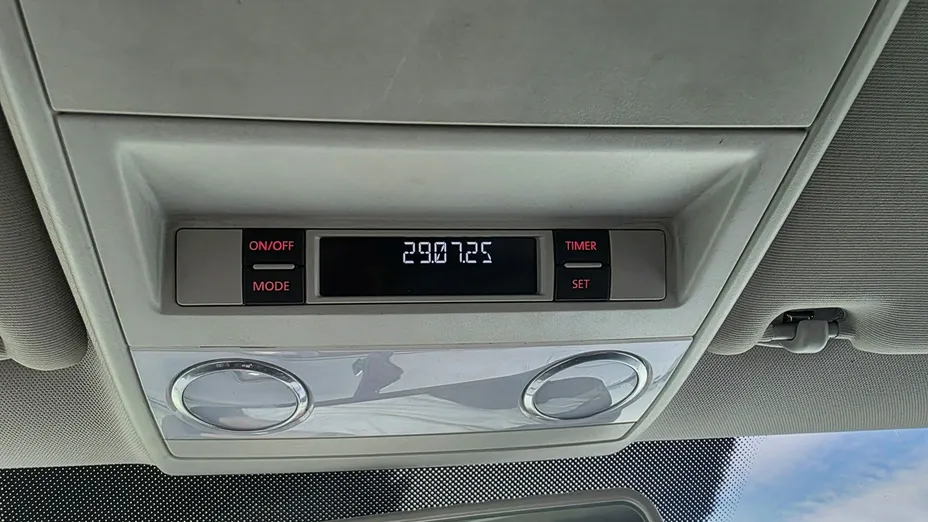 VOLKSWAGEN Multivan -