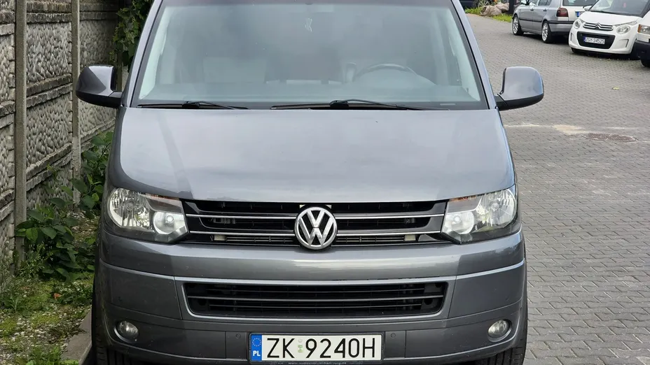 VOLKSWAGEN Multivan -