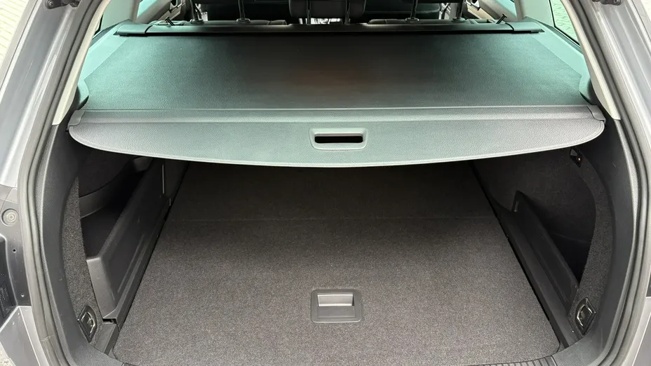 VOLKSWAGEN Passat -
