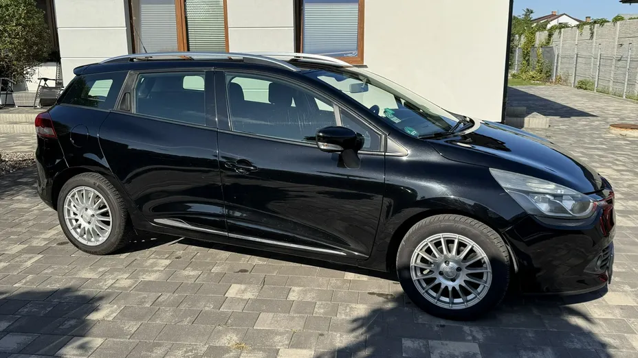 RENAULT Clio -