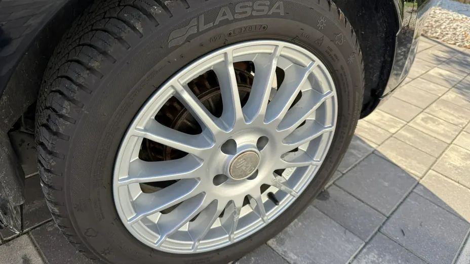 RENAULT Clio -