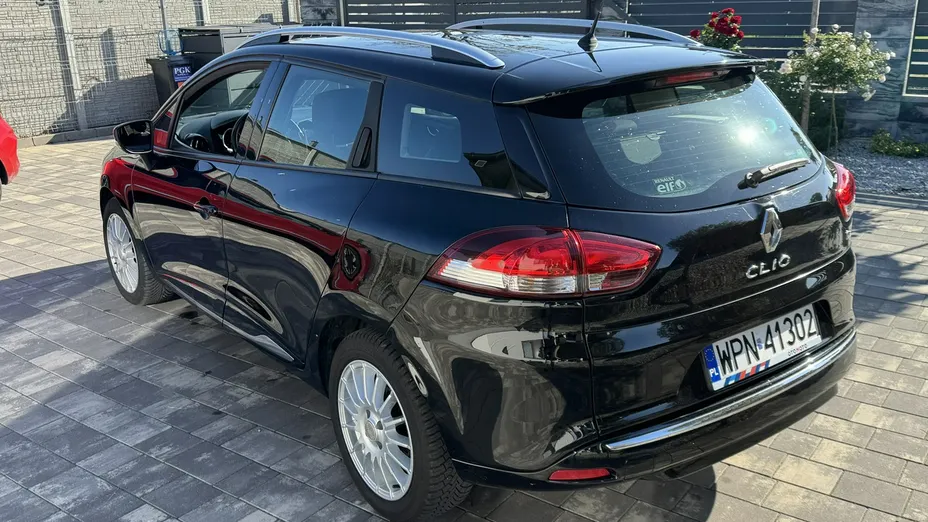 RENAULT Clio -