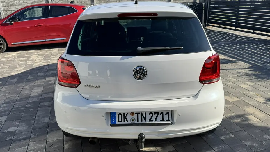 VOLKSWAGEN Polo -