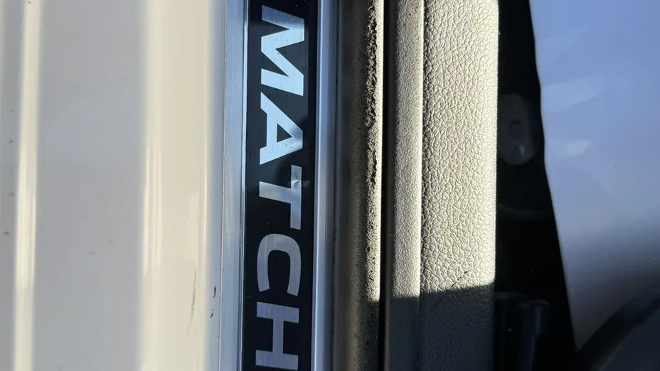 VOLKSWAGEN Polo -