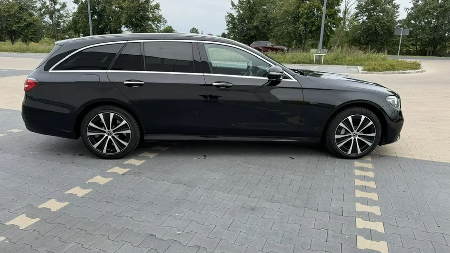 MERCEDES-BENZ E Klasa -