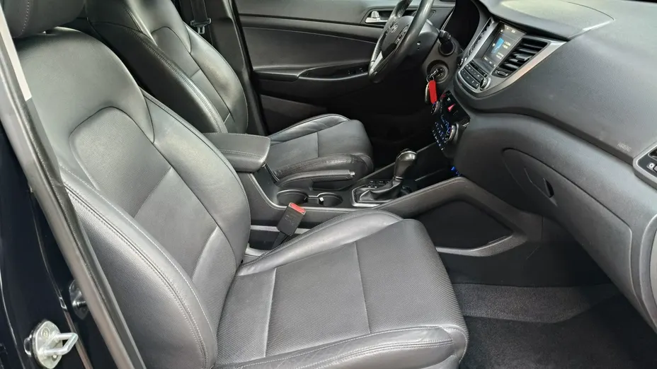 HYUNDAI Tucson -