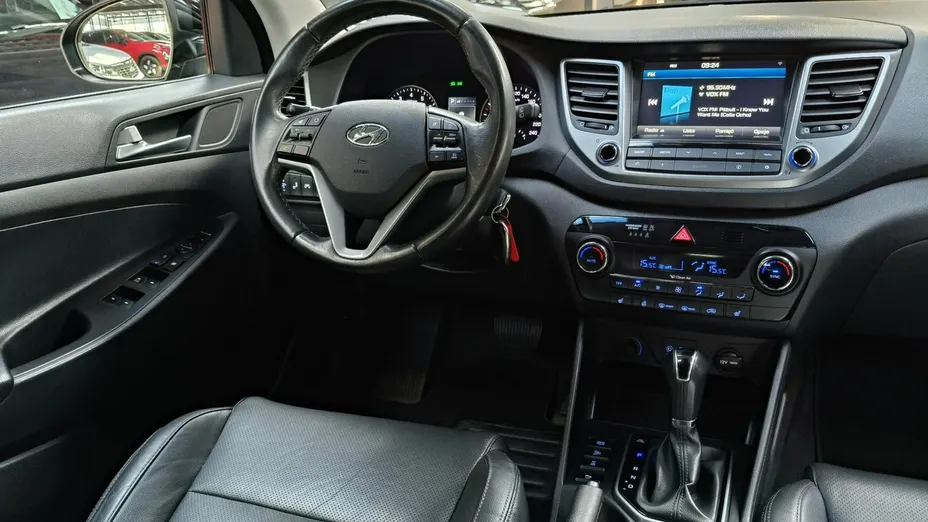 HYUNDAI Tucson -