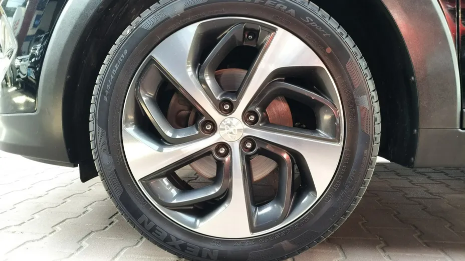 HYUNDAI Tucson -